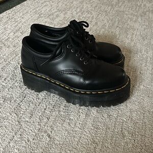 Black Doc Martens 8053 Leather Platform Casual Shoes- size 6 Womens
